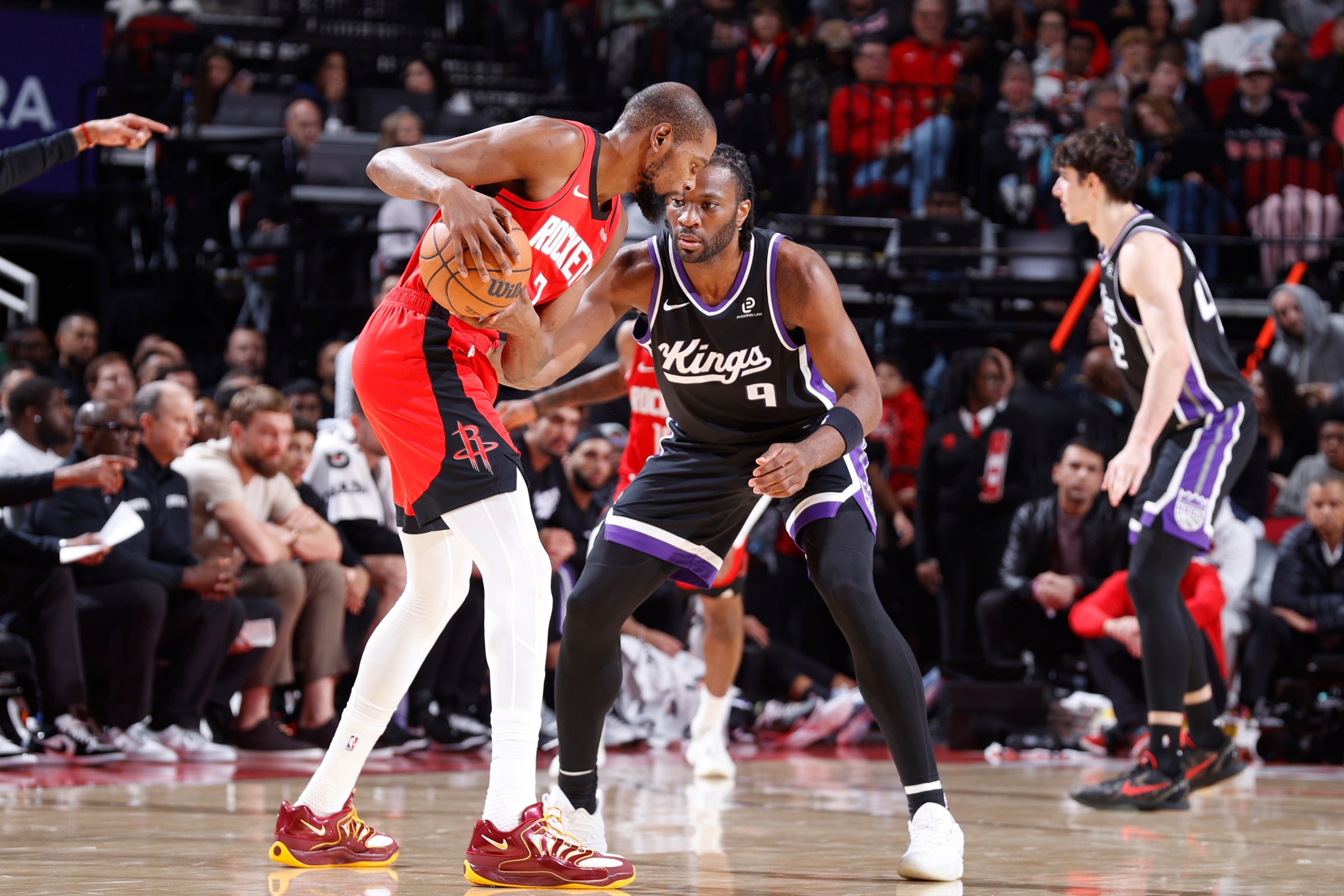The Rockets don’t need to be so isolated